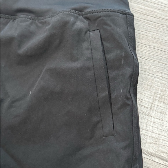 Willit women’s black shorts size small NEW 50 SPF - Picture 4 of 9